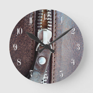 Leather-look texture round clock