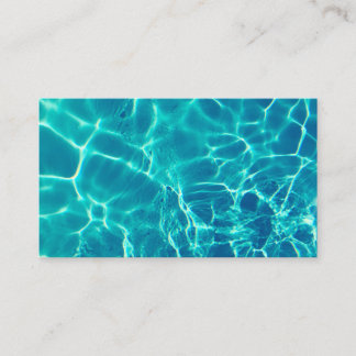L'eau bleue de piscine ondule des cartes de visite