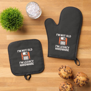 Legacy Hardware Retro Pixel Art Kitchen Oven Mitt & Pot Holder Set