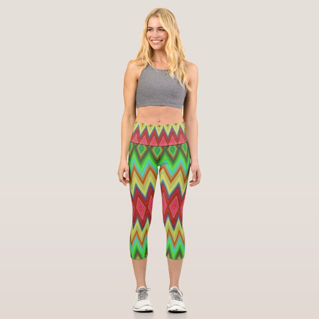 Leggings Capri A person is wearing vibrant, geometric-patterned  (Recto)