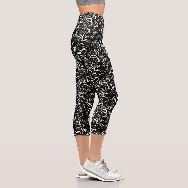 Leggings Capri Abstract Black Capris for Any Occasion (Droite)