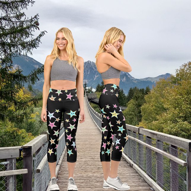Leggings Capri Belles étoiles avec des visages aux couleurs paste (Créateur téléchargé)