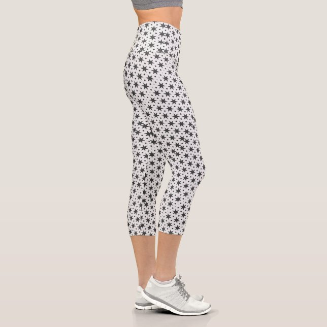 Leggings Capri Black Stars on White Geometric Pattern (Droite)