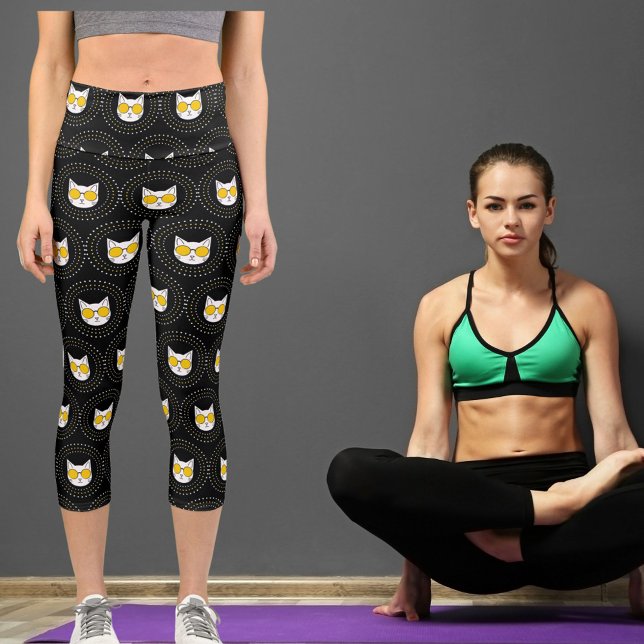 Leggings Capri Chat Dans Les Lunettes De Soleil Et Point Sur Blan (Créateur téléchargé)