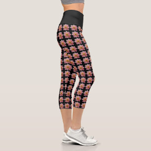 Leggings Capri Dahlia à collerette rose sur motif floral noir