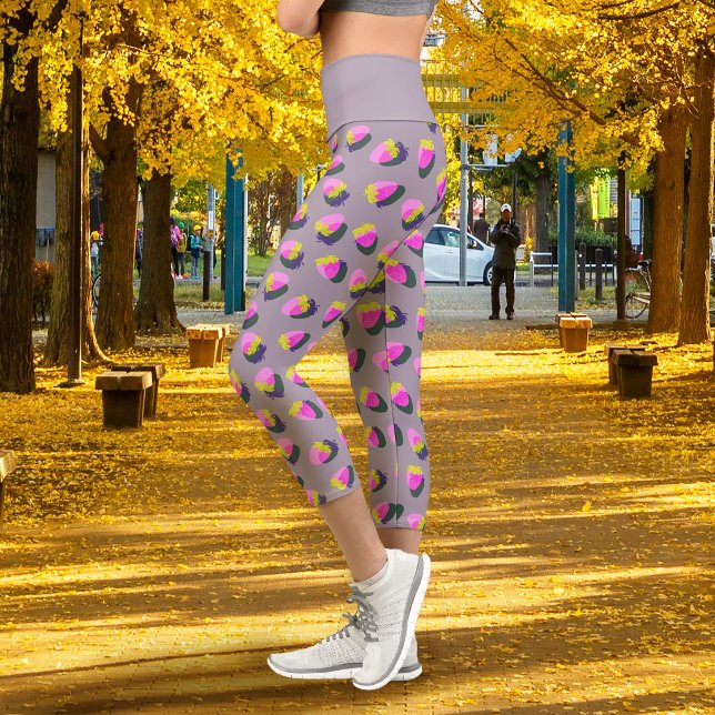 Leggings Capri Gris fraise (Strawberry Grey Capri Leggings)