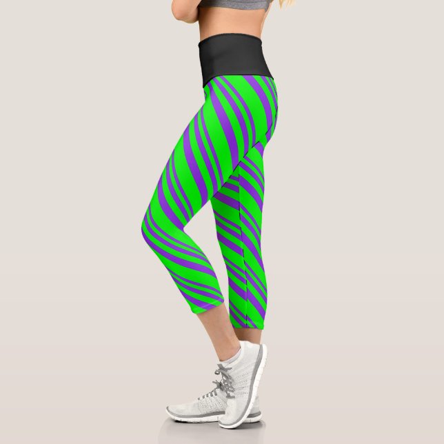 Leggings Capri Légendes de Motif pourpre et lime (Gauche)
