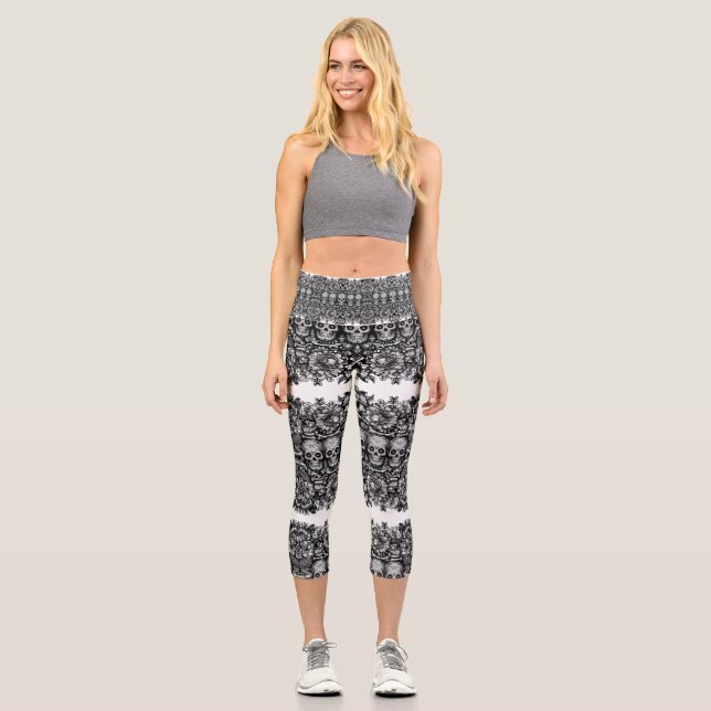 Leggings Capri Leggements crâniens avec os gothiques et floraux (Recto)