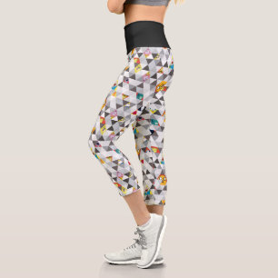 Leggings Capri Temps d'aventure   Motif de caractères triangulair