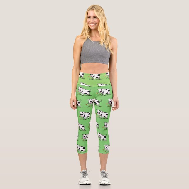 Leggings Capri Vache mignonne en vert dessin animé sur le terrain (Recto)