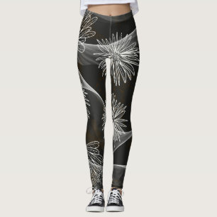 Leggings foncés avec de grandes fleurs blanches et