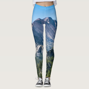 Leggings Haut Dans Les Montagnes La Scène Alpine