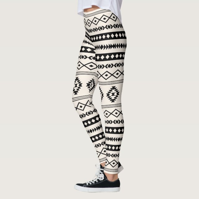 Leggings Noir aztèque sur Motif de motifs mélangés à la crè (Gauche)