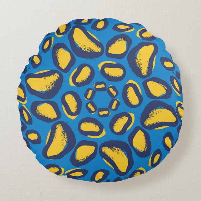 Leopard animal print pattern round pillow (Front)