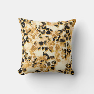 Leopard Chic: Vintage Pattern Elegance. Throw Pillow