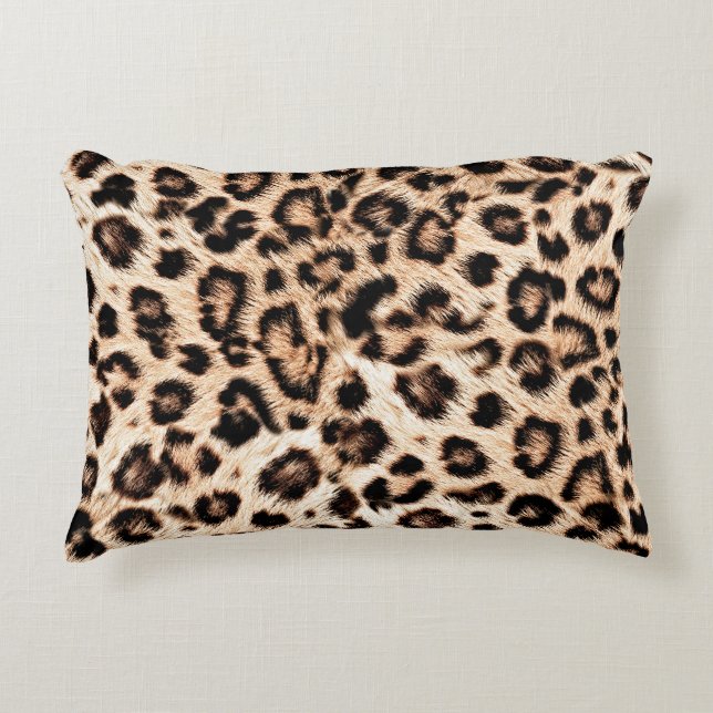 Leopard Design Pattern: Wild Elegance. Accent Pillow (Front)
