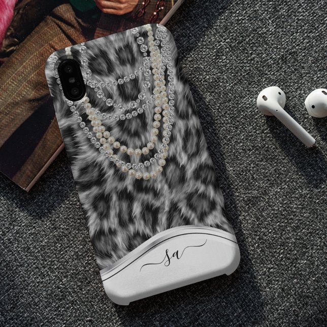 Leopard  Handwritten Name Pearl Diamond Necklace C Case-Mate iPhone Case (Creator Uploaded)