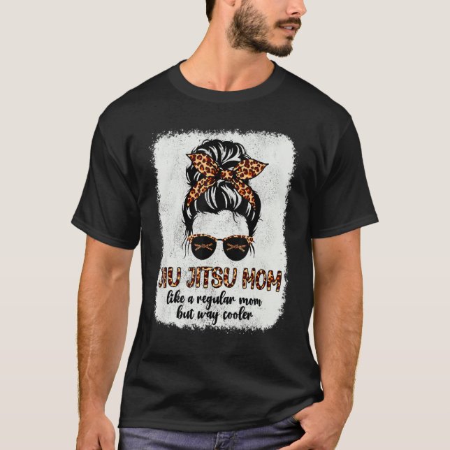 Leopard Jiu Jitsu Mom Cute Messy Bun Jiu Jitsu Mot T-Shirt (Front)