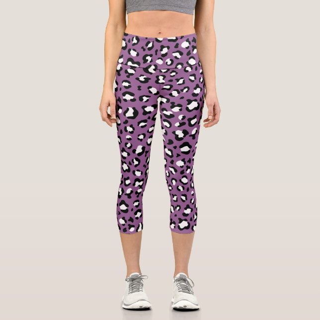 Leopard Pattern, Leopard Spots, Purple Leopard Capri Leggings (Front)