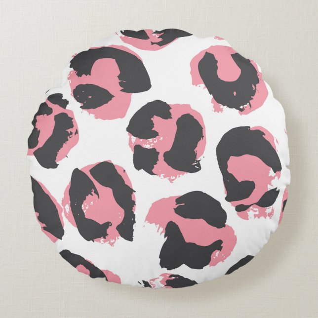 Leopard Pelt: Black Pink Texture Round Pillow (Front)