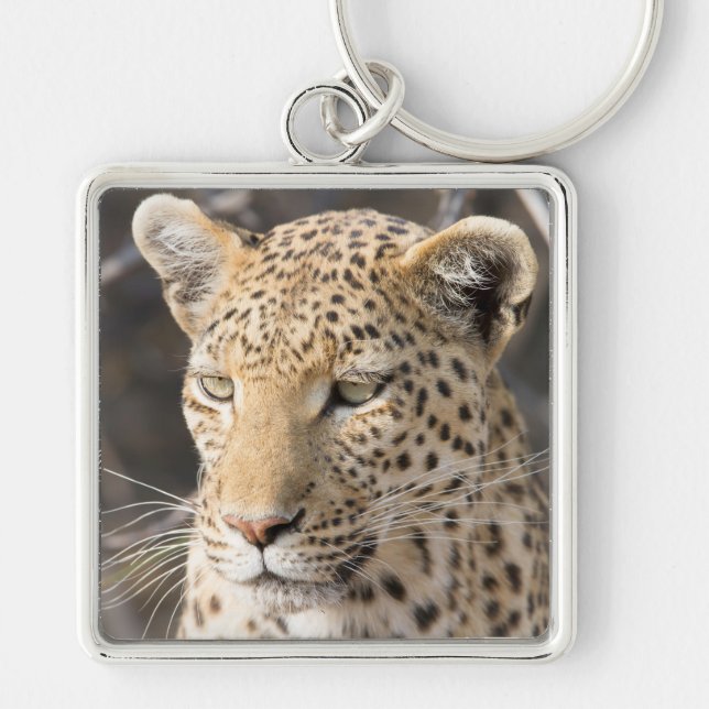 Leopard portrait keychain (Front)