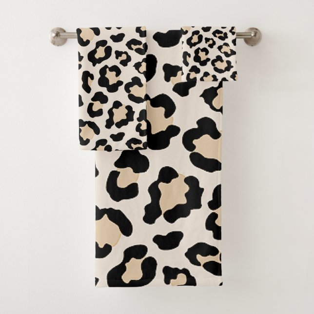 Leopard print bath towel set (Insitu)