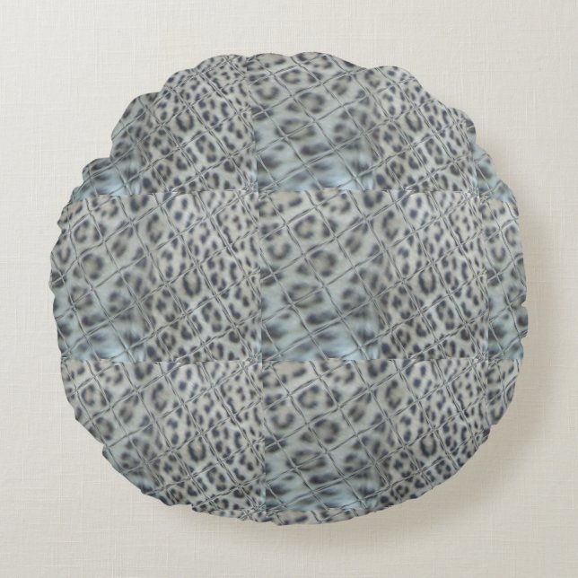 Leopard Print Graphic Art Round Pillow (Front)
