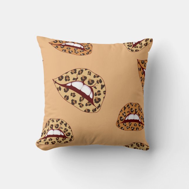 Leopard print lips seamless pattern,cheetah lips d throw pillow (Front)