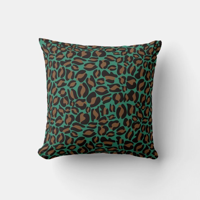 Leopard Print Pattern Classic Jungle Throw Pillow (Front)