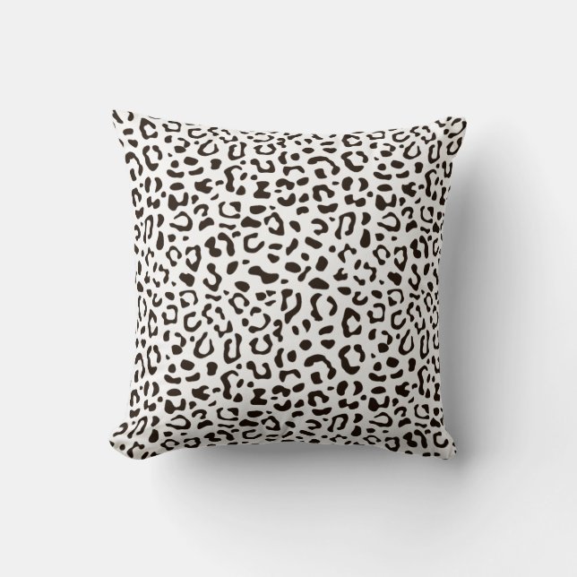 Leopard print pattern throw pillow (Front)