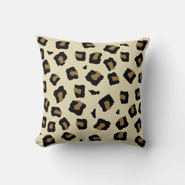 Leopard Seamless Pattern Throw Pillow (Front)