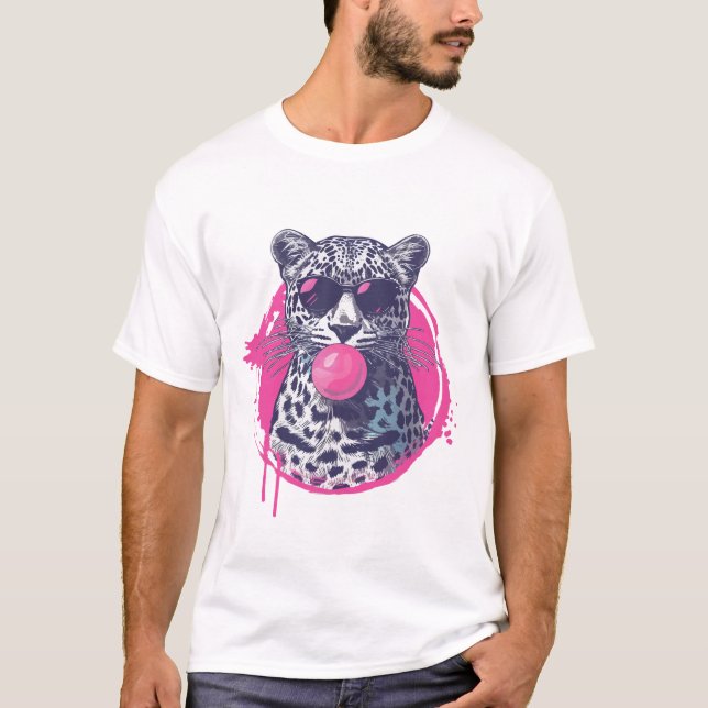 Leopard with sunglasses and bubble gum T-Shirt (Front)