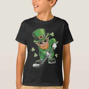 Leprechaun Playing Hockey St Patrick's Day Irish T-Shirt