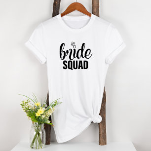 L'équipe de mariées a engagé un T-shirt de mariée 