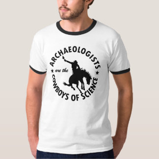 Les archéologues sont des cowboys de T-shirt de la
