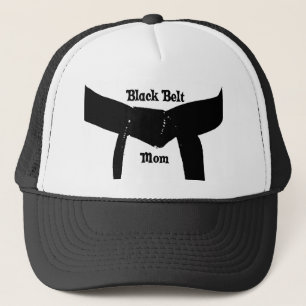 Les arts martiaux raffinent le casquette de maman