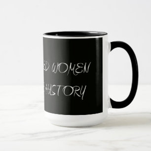 Les femmes bien comportées font rarement la tasse