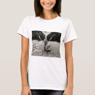 Les femmes priant Mantis T-Shirt