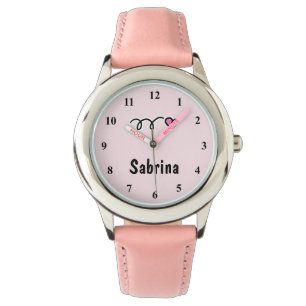 Les montres de l'enfant avec le coeur et le nom