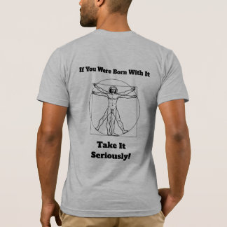 Les T-shirts gris des hommes à la main