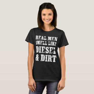 les vrais hommes sentent comme des T-shirts de