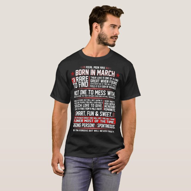 Les vrais hommes sont en mars T-shirt né de mois (Devant entier)