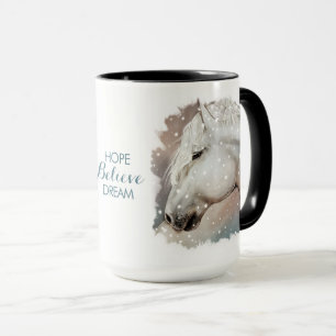 L'espoir, croient, rêvent. Tasse de cheval