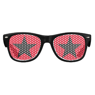 L'étoile superbe badine des lunettes de soleil