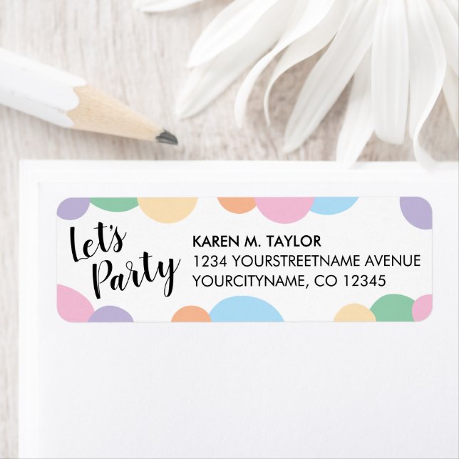 Lets Party Rainbow Confetti Adresse de retour (En situation)