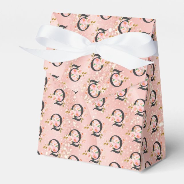Letter Q Favor Box (Front Side)