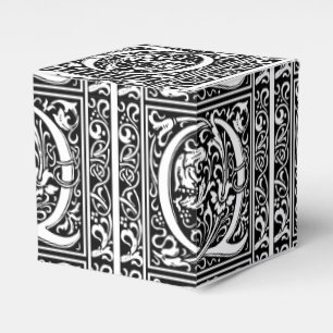Letter Q Medieval Monogram Art Nouveau Favor Box