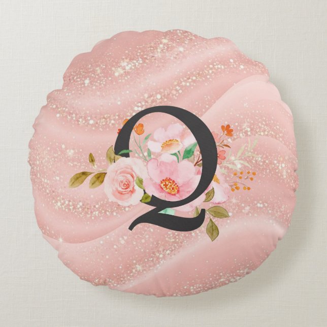Letter Q Round Pillow (Front)