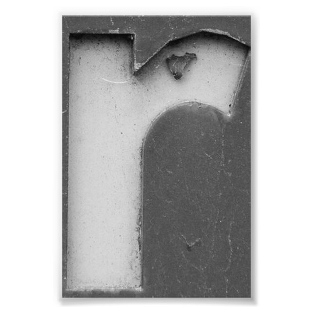 LETTRE Alphabet Photographie R8 Noir et Blanc 4x6 (Devant)