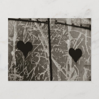 Lettres d'amour postcard